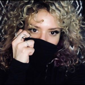 Meet your Posher, Reyni